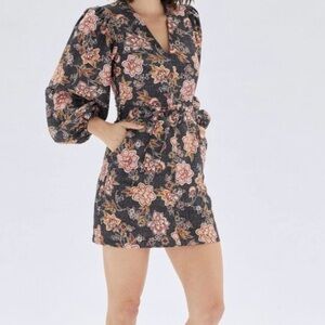 Minkpink Mehdya Floral V-Neck
Belted Mini Dress Balloon
Sleeves Revolve